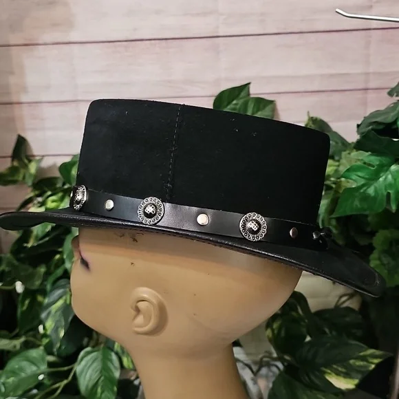 Winfield Cover Co Black Suede/Leather Hat with Silver Concho  display picture 3